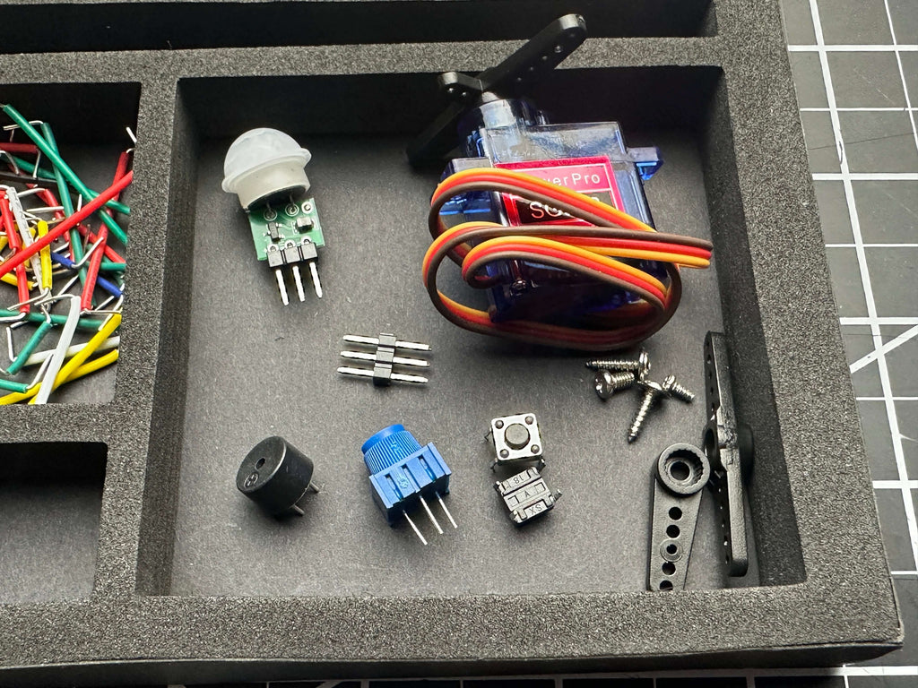 Make: Getting Started with Oxocard Connect - PDF